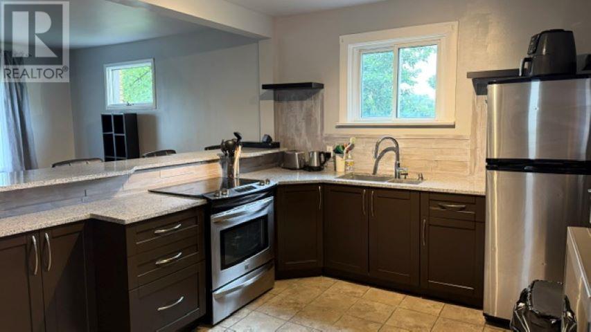 700 Francis St, Thunder Bay, Ontario  P7E 4E1 - Photo 2 - TB2602148