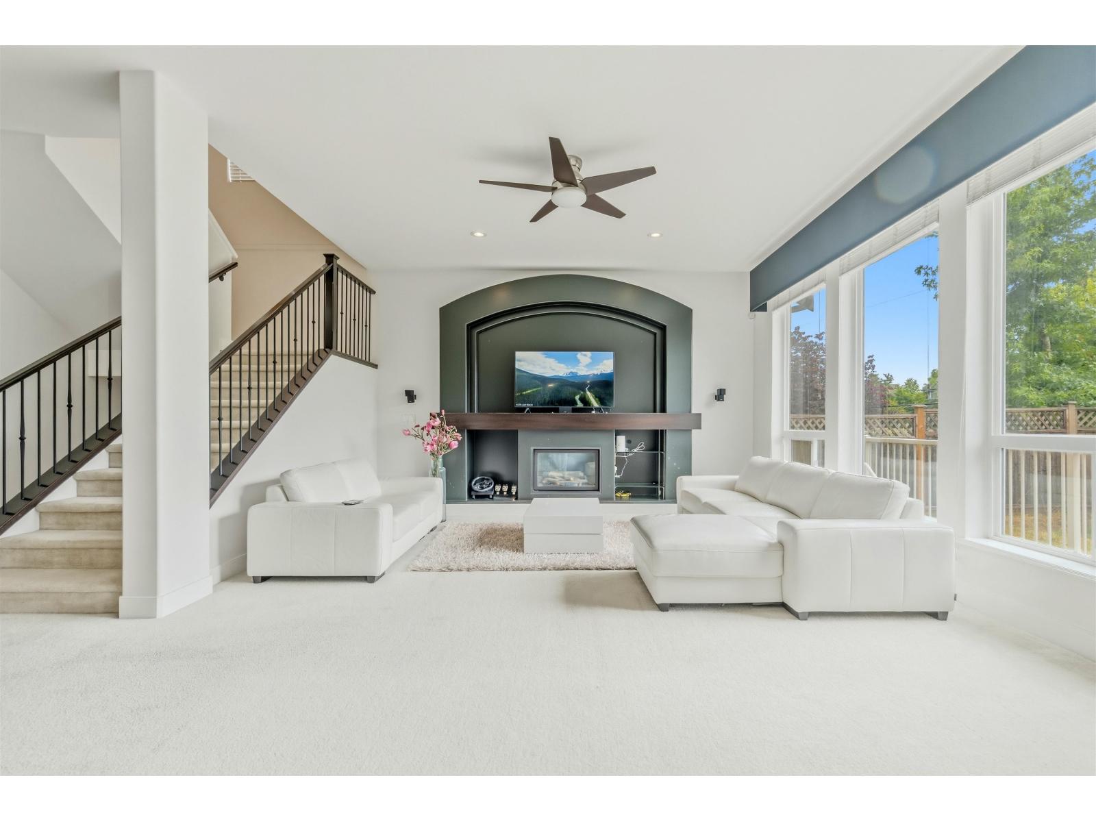 8256 Trondheim Drive, Delta, British Columbia  V4C 0B8 - Photo 2 - R3148030