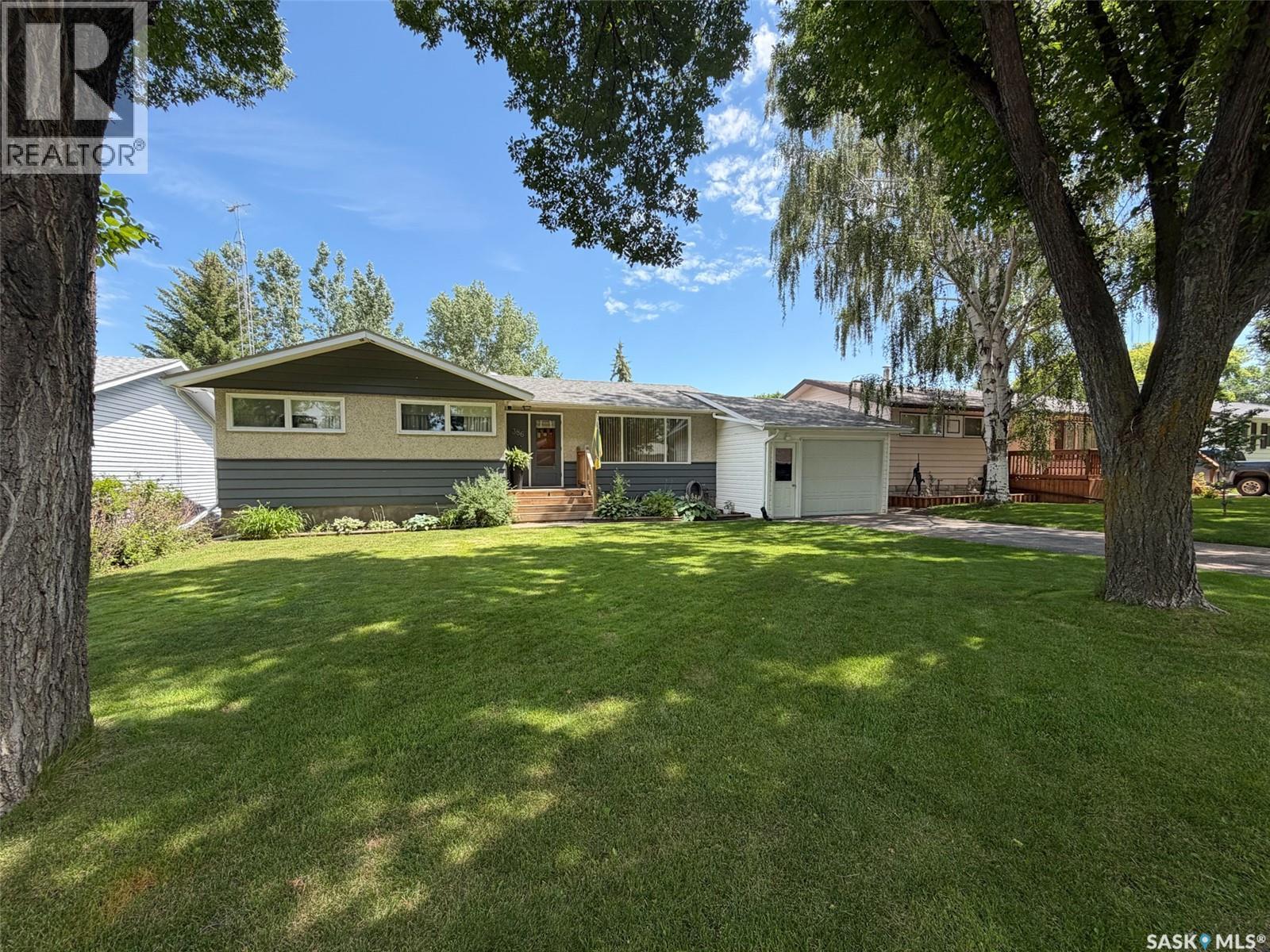 386 4th Street E, Shaunavon, Saskatchewan  S0N 2M0 - Photo 36 - SK042692