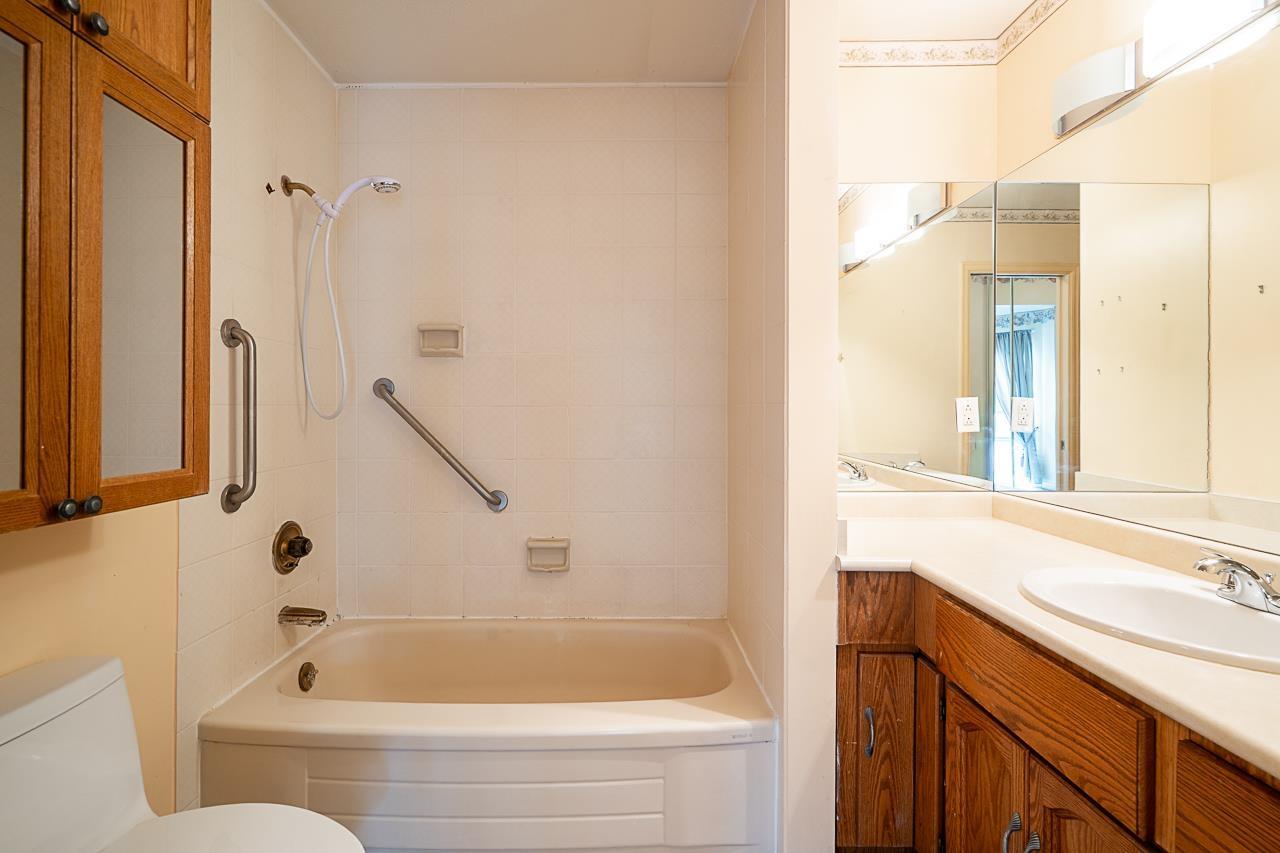 201 14957 Thrift Avenue, White Rock, British Columbia  V4B 2K1 - Photo 21 - R3153217