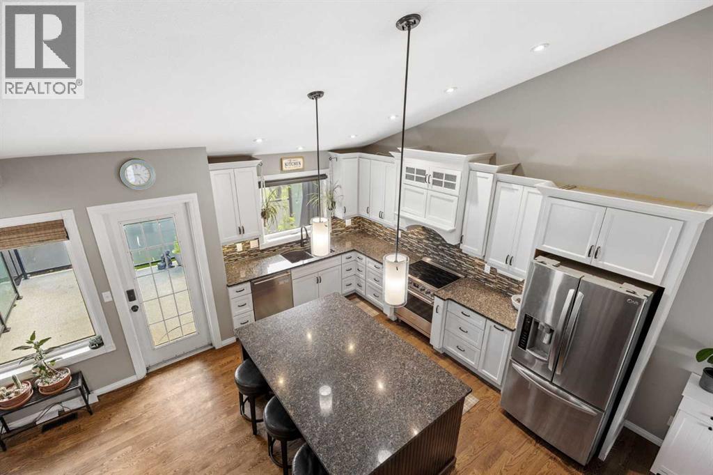 17 Sunset Crescent, Okotoks, Alberta  T1S 1M6 - Photo 20 - A2309963