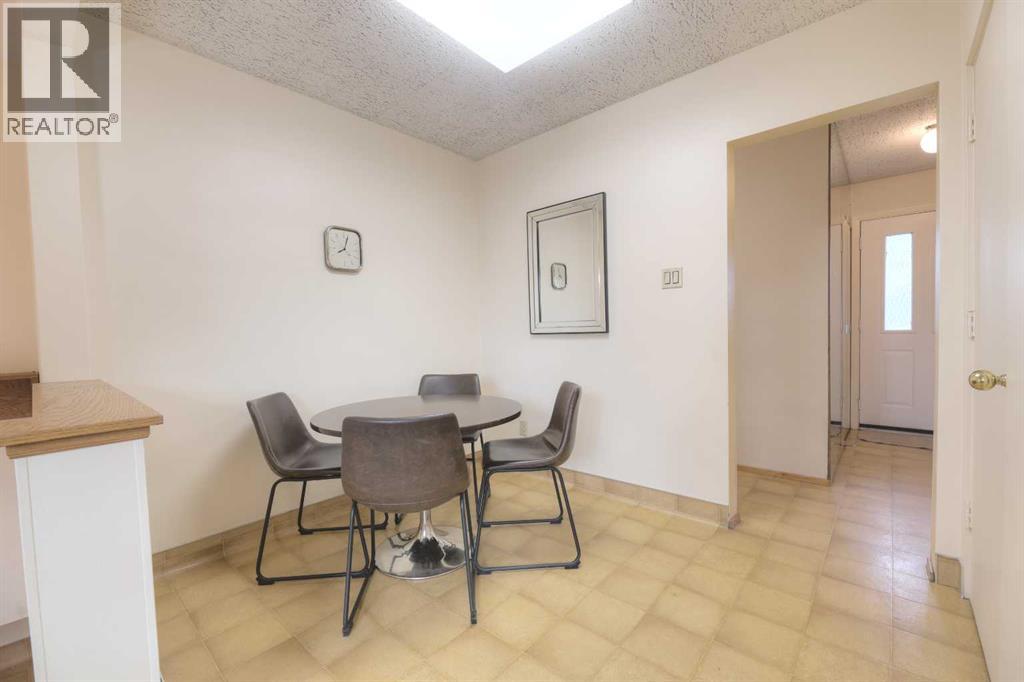 31 Rosery Drive NW, Calgary, Alberta  T2K 1L4 - Photo 23 - A2328711