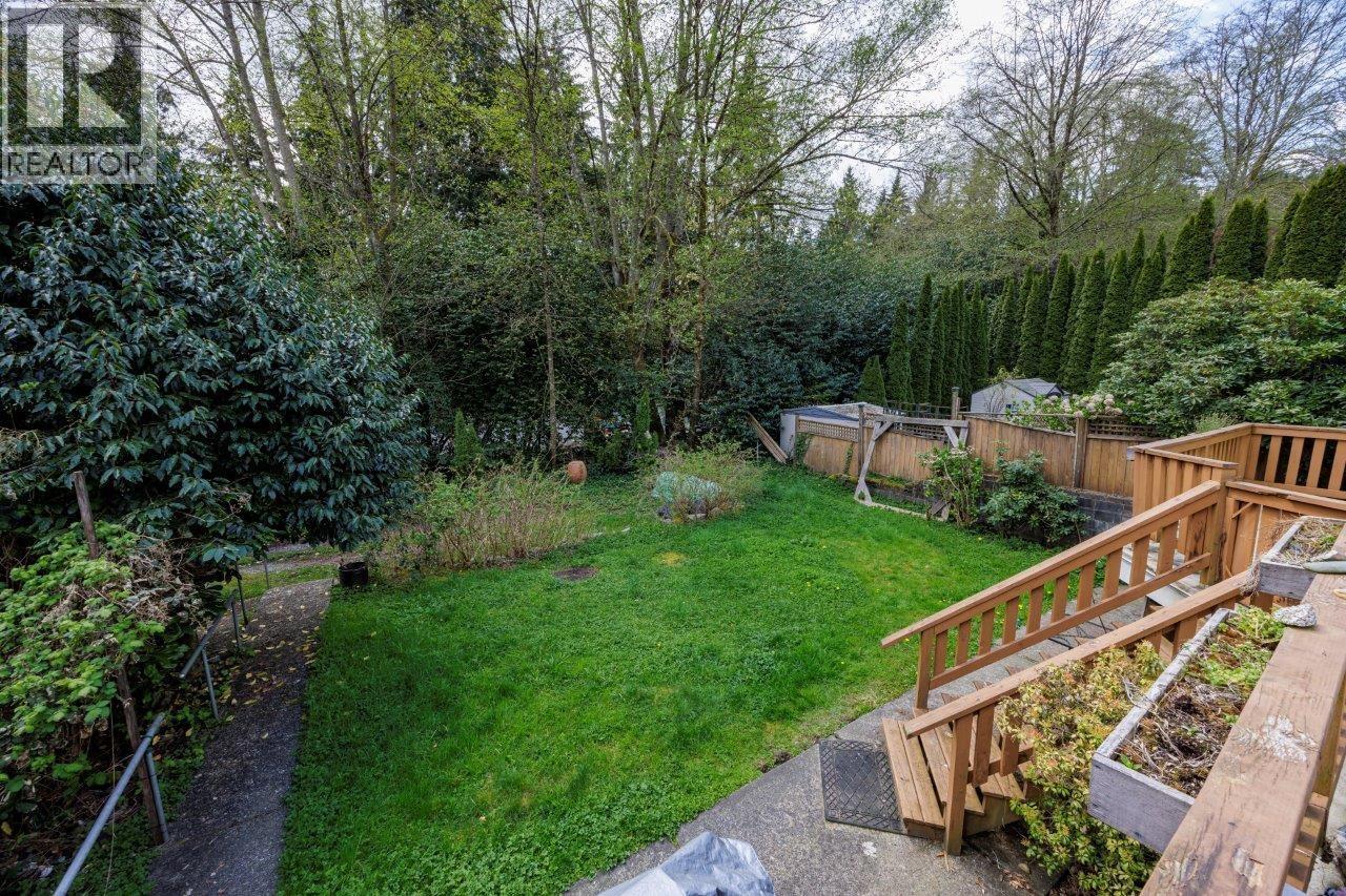 4339 Cliffmont Road, North Vancouver, British Columbia V7G 1J6 - Photo 10 - R3153280
