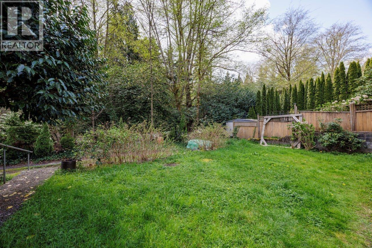 4339 Cliffmont Road, North Vancouver, British Columbia V7G 1J6 - Photo 12 - R3153280