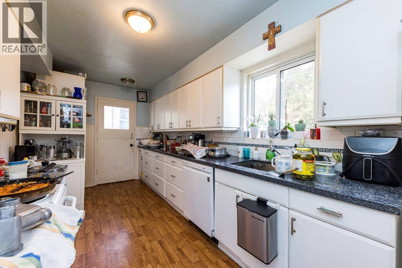 4339 Cliffmont Road, North Vancouver, British Columbia V7G 1J6 - Photo 16 - R3153280