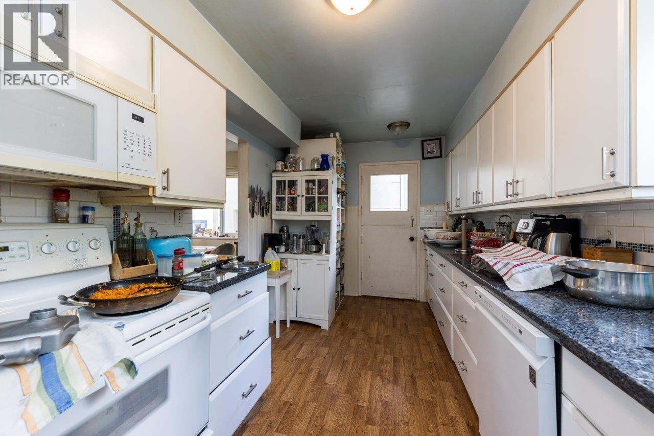 4339 Cliffmont Road, North Vancouver, British Columbia V7G 1J6 - Photo 17 - R3153280