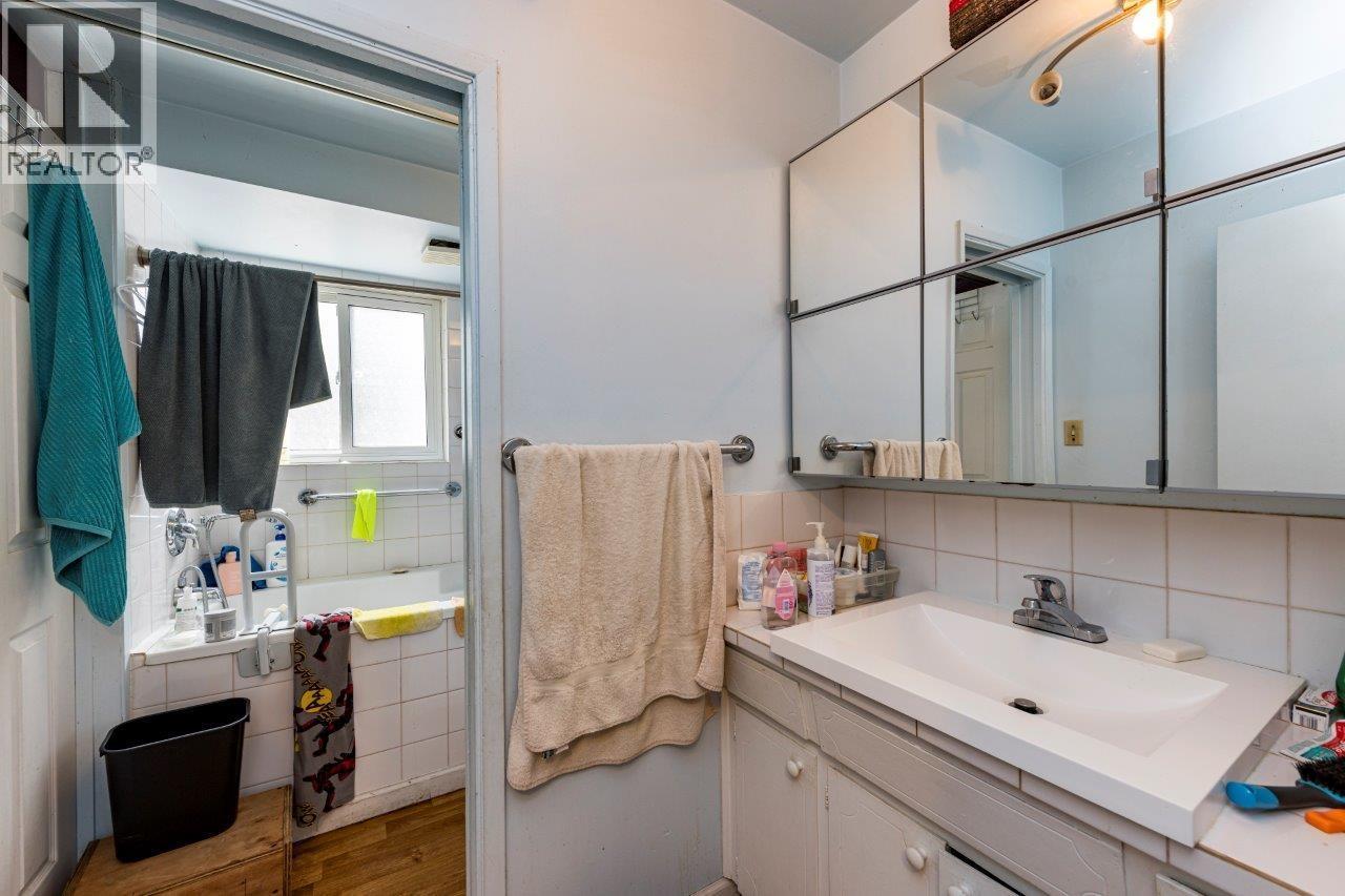 4339 Cliffmont Road, North Vancouver, British Columbia V7G 1J6 - Photo 25 - R3153280
