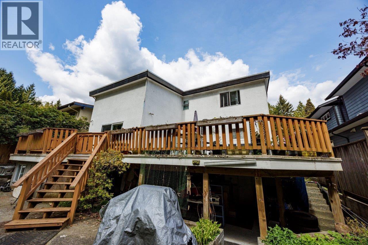 4339 Cliffmont Road, North Vancouver, British Columbia V7G 1J6 - Photo 3 - R3153280