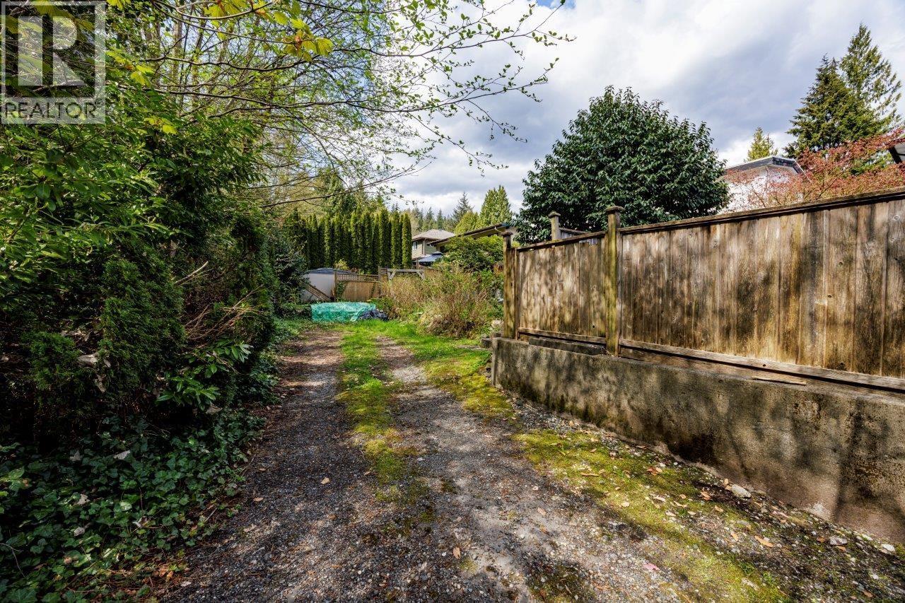 4339 Cliffmont Road, North Vancouver, British Columbia V7G 1J6 - Photo 30 - R3153280