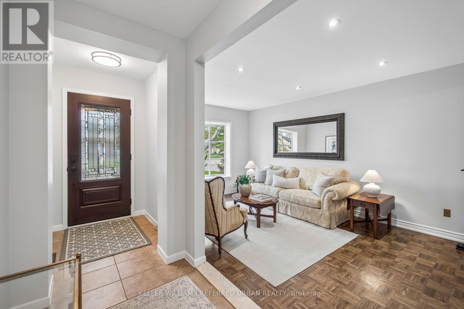 78 Springhead Gardens, Richmond Hill, Ontario  L4C 5B9 - Photo 5 - N13530048