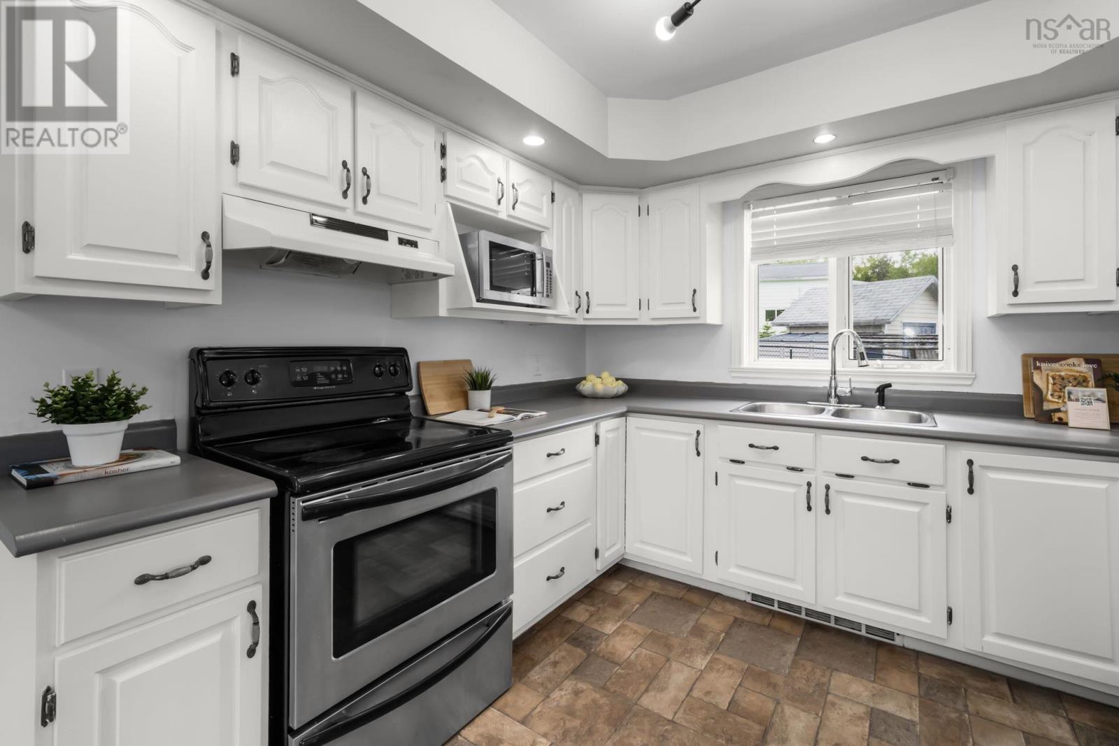 51 Bianca Court, Middle Sackville, Nova Scotia  B4E 3E2 - Photo 19 - 202614209