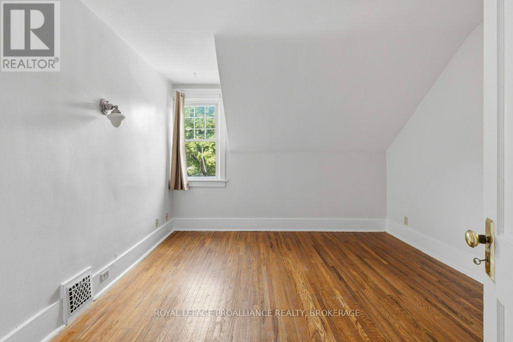 256 Collingwood Street, Kingston, Ontario  K7L 3X8 - Photo 18 - X13644746