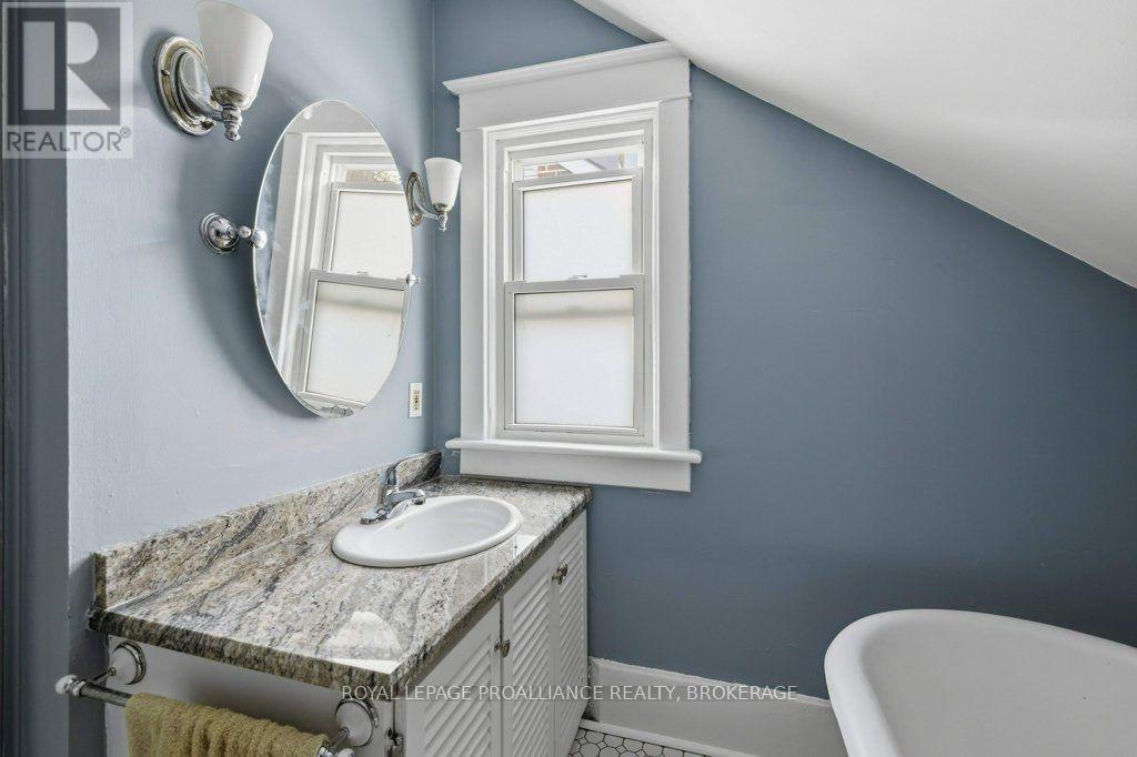256 Collingwood Street, Kingston, Ontario  K7L 3X8 - Photo 26 - X13644746