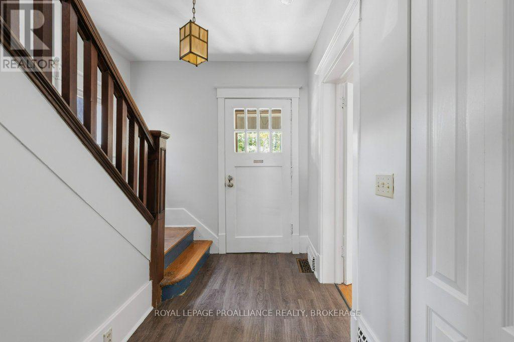 256 Collingwood Street, Kingston, Ontario  K7L 3X8 - Photo 5 - X13644746
