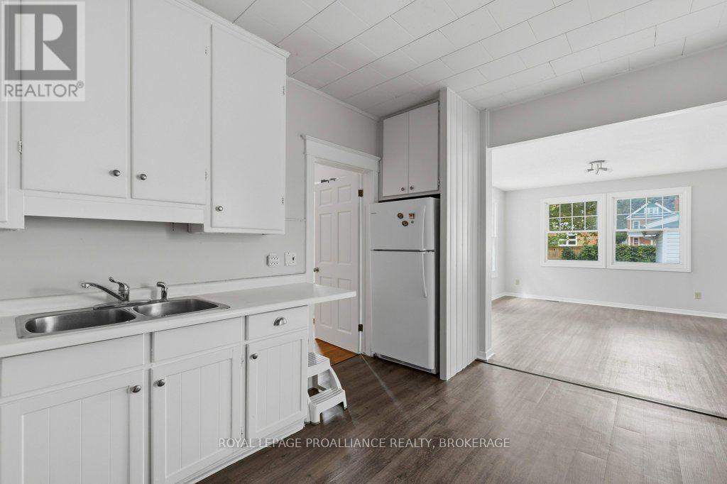 256 Collingwood Street, Kingston, Ontario  K7L 3X8 - Photo 8 - X13644746