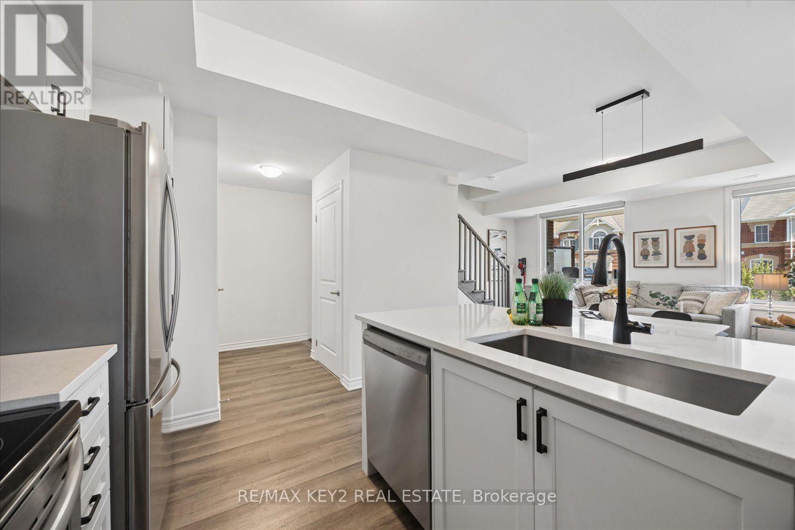 304 - 1034 Reflection Place, Pickering, Ontario  L1X 0L1 - Photo 8 - E13644716