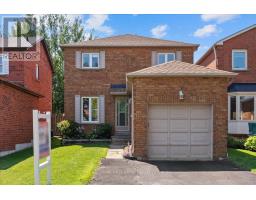 24 FERNBANK PLACE, Whitby, Ontario