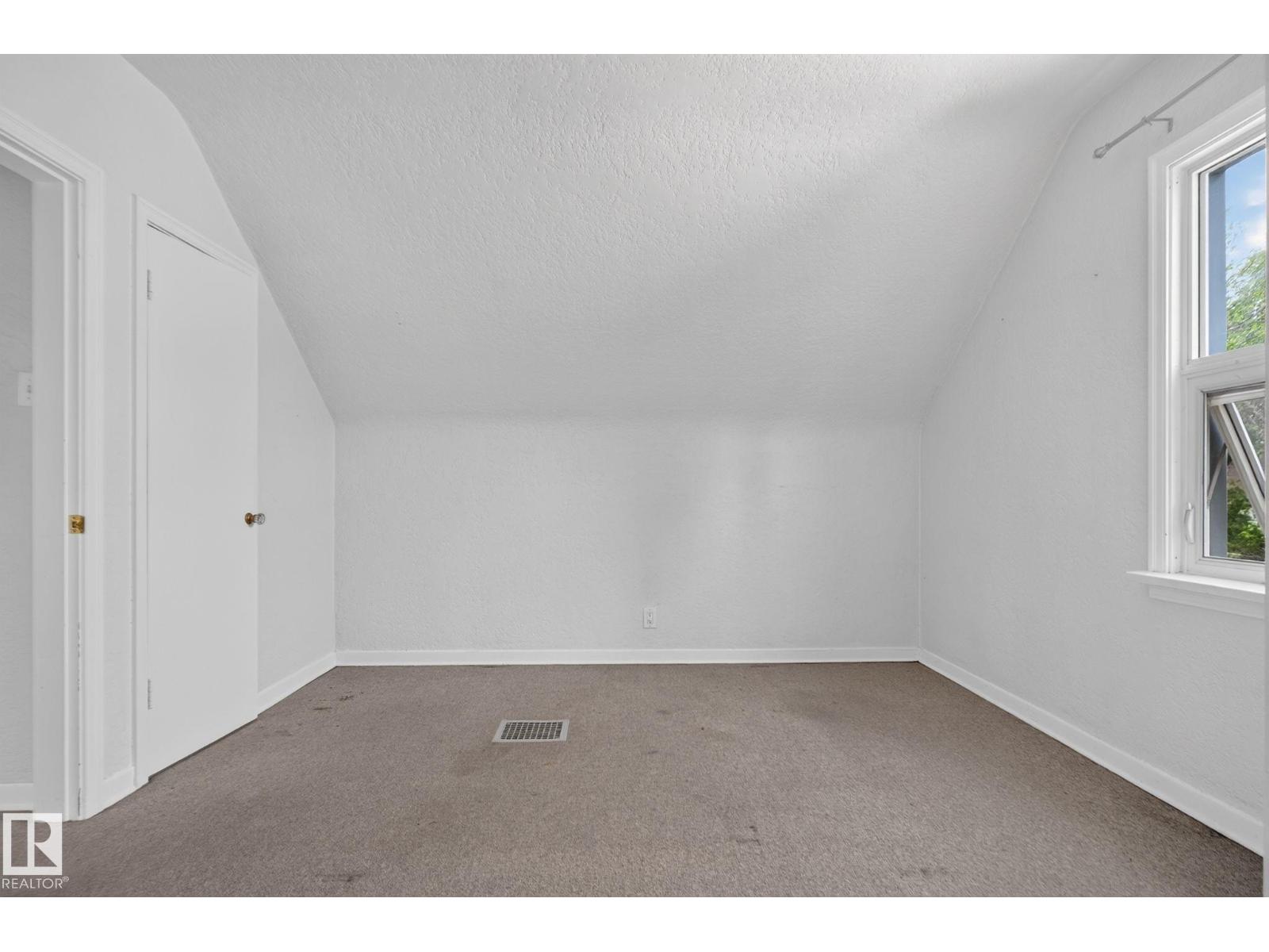 10508 67 Av NW NW, Edmonton, Alberta  T6H 1Z5 - Photo 29 - E4502349