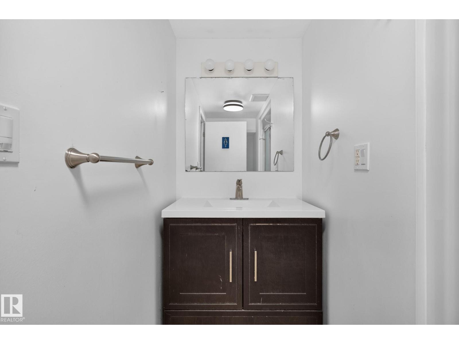 10508 67 Av NW NW, Edmonton, Alberta  T6H 1Z5 - Photo 19 - E4502349