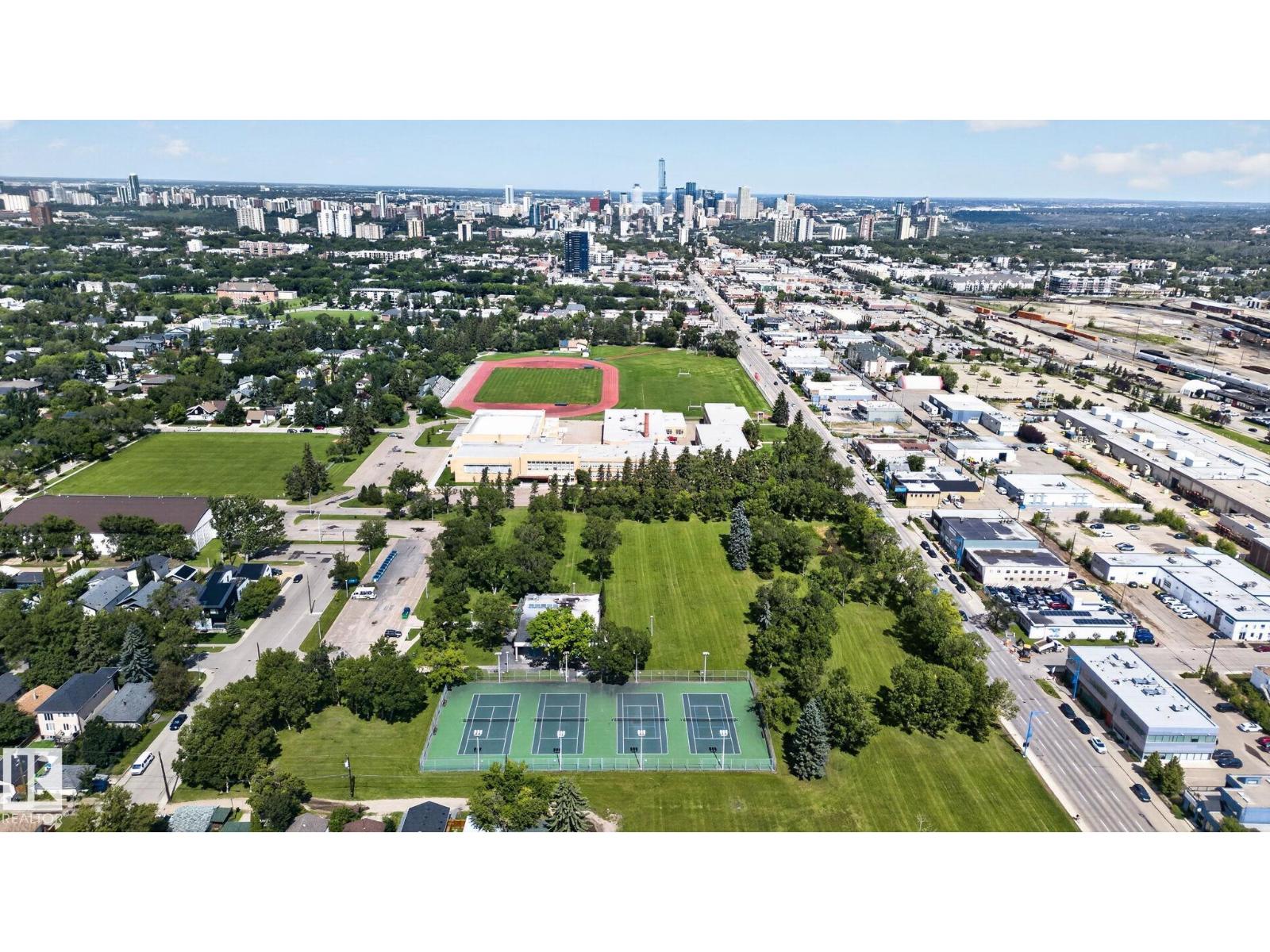 10508 67 Av NW NW, Edmonton, Alberta  T6H 1Z5 - Photo 8 - E4502349