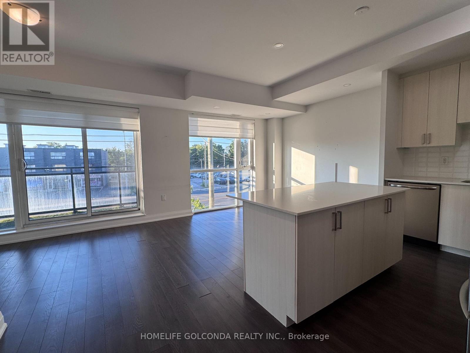 A403 - 5309 Highway  7 Street, Vaughan, Ontario  L4L 0B4 - Photo 3 - N13644800