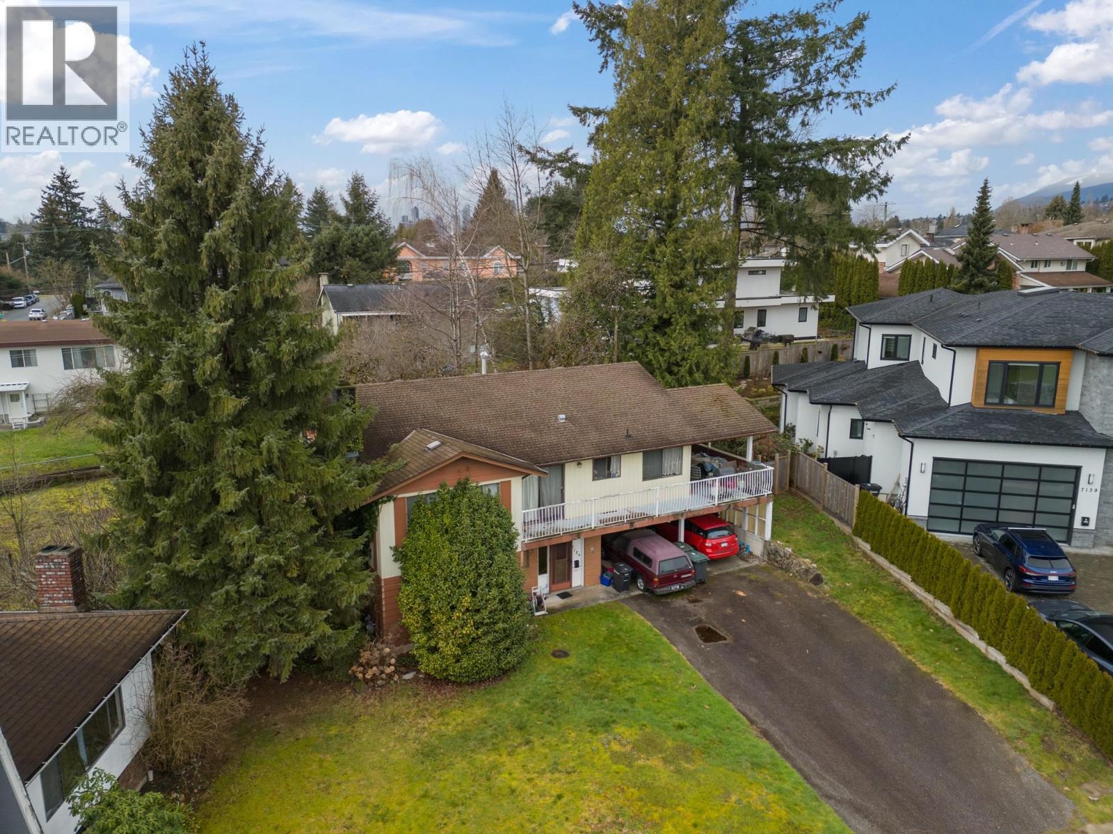7129 Cardinal Court, Burnaby, British Columbia  V5A 1Y6 - Photo 3 - R2974426