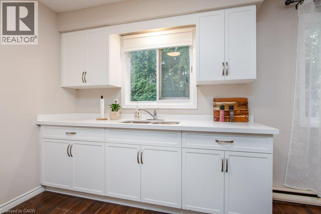 185 Cedarvale Crescent Unit# A, Waterloo, Ontario  N2L 4T3 - Photo 16 - 40853789