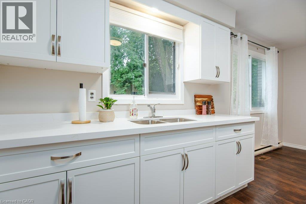 185 Cedarvale Crescent Unit# A, Waterloo, Ontario  N2L 4T3 - Photo 17 - 40853789