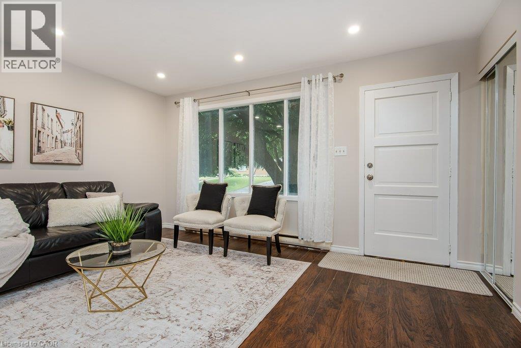 185 Cedarvale Crescent Unit# A, Waterloo, Ontario  N2L 4T3 - Photo 2 - 40853789