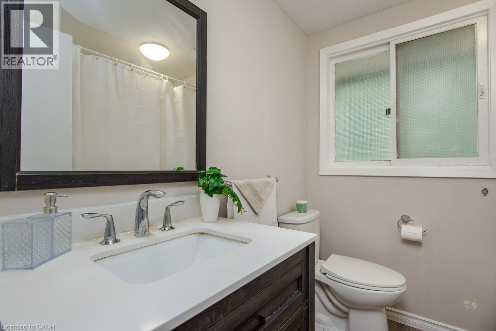 185 Cedarvale Crescent Unit# A, Waterloo, Ontario  N2L 4T3 - Photo 23 - 40853789