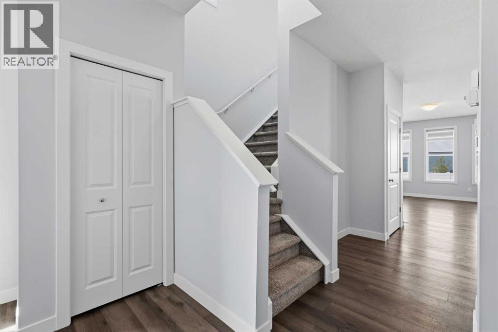 71 Belvedere Green SE, Calgary, Alberta  T2A 7L5 - Photo 3 - A2332635