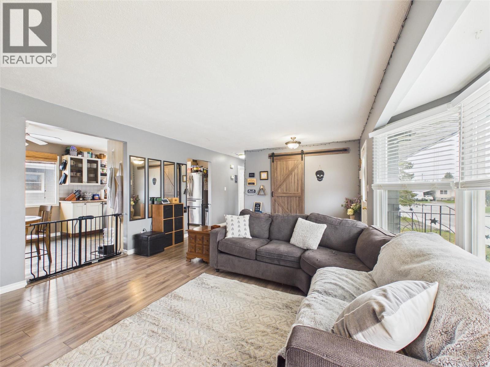 2320 5th Street S, Cranbrook, British Columbia  V1C 4Z7 - Photo 8 - 10397007