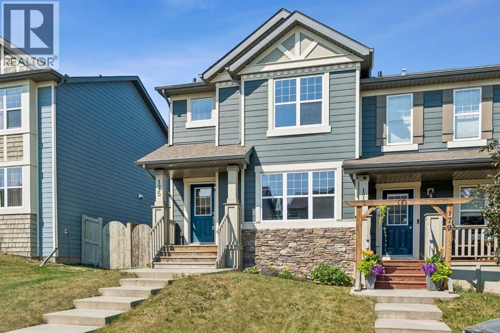 175 Panamount Way NW, Calgary, Alberta  T3K 0S8 - Photo 2 - A2333602