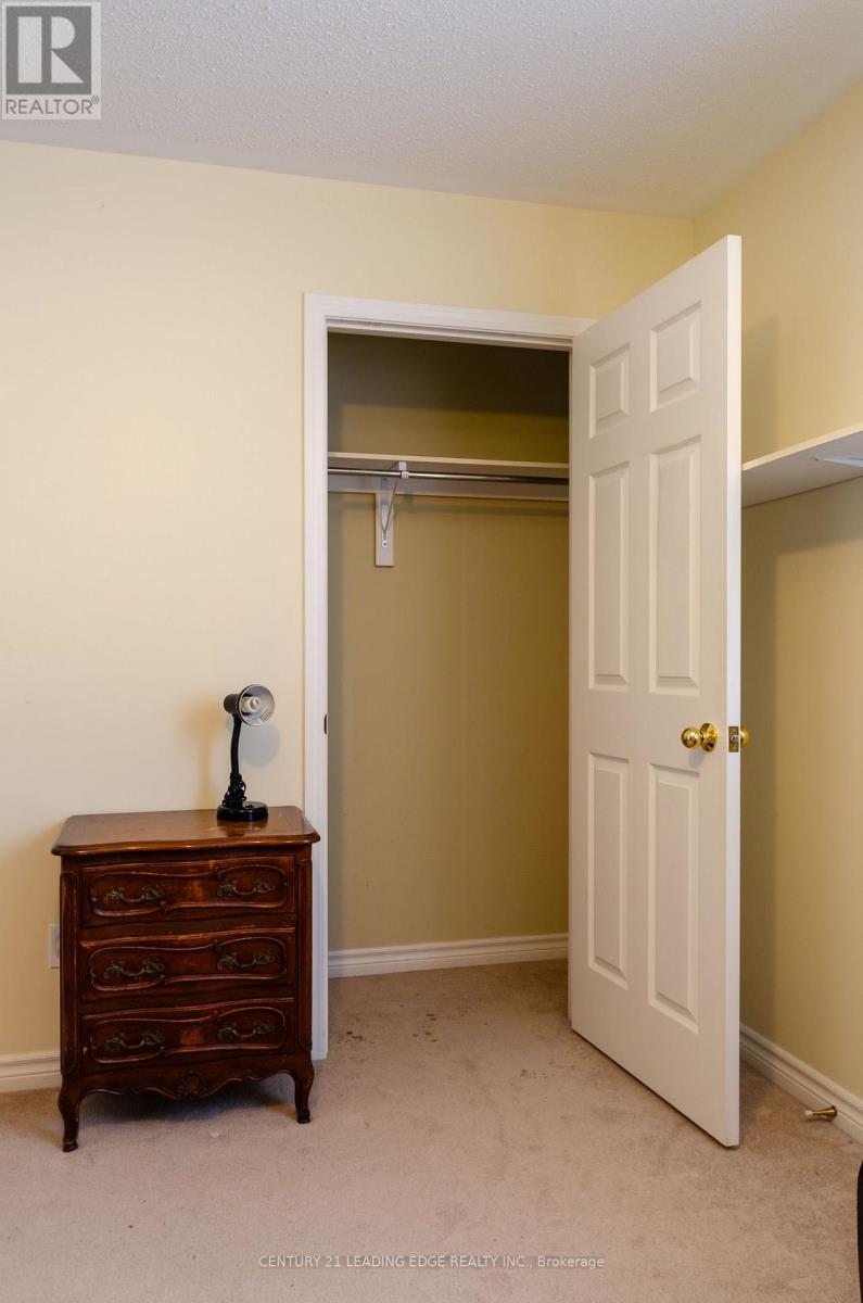 Room - 1218 Macinally Court, Oshawa, Ontario  L1K 0B8 - Photo 8 - E13644358