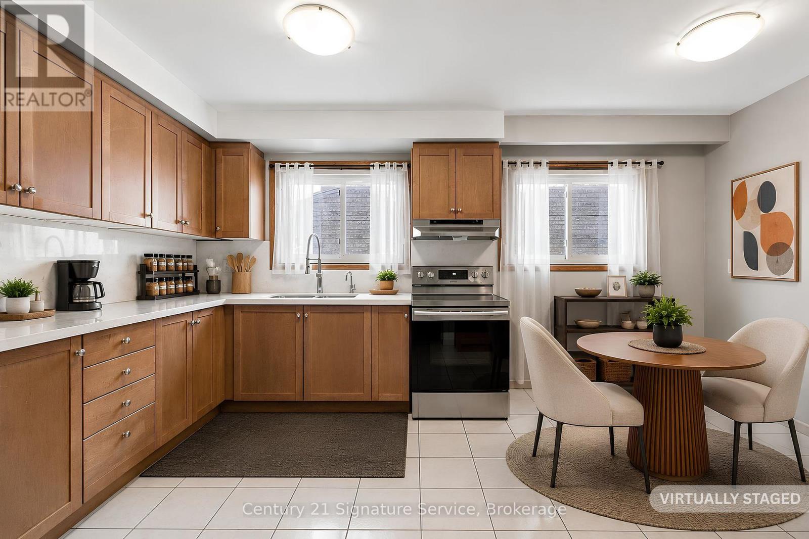 524 Silverthorn Avenue, Toronto, Ontario  M6M 3H7 - Photo 8 - W13623088