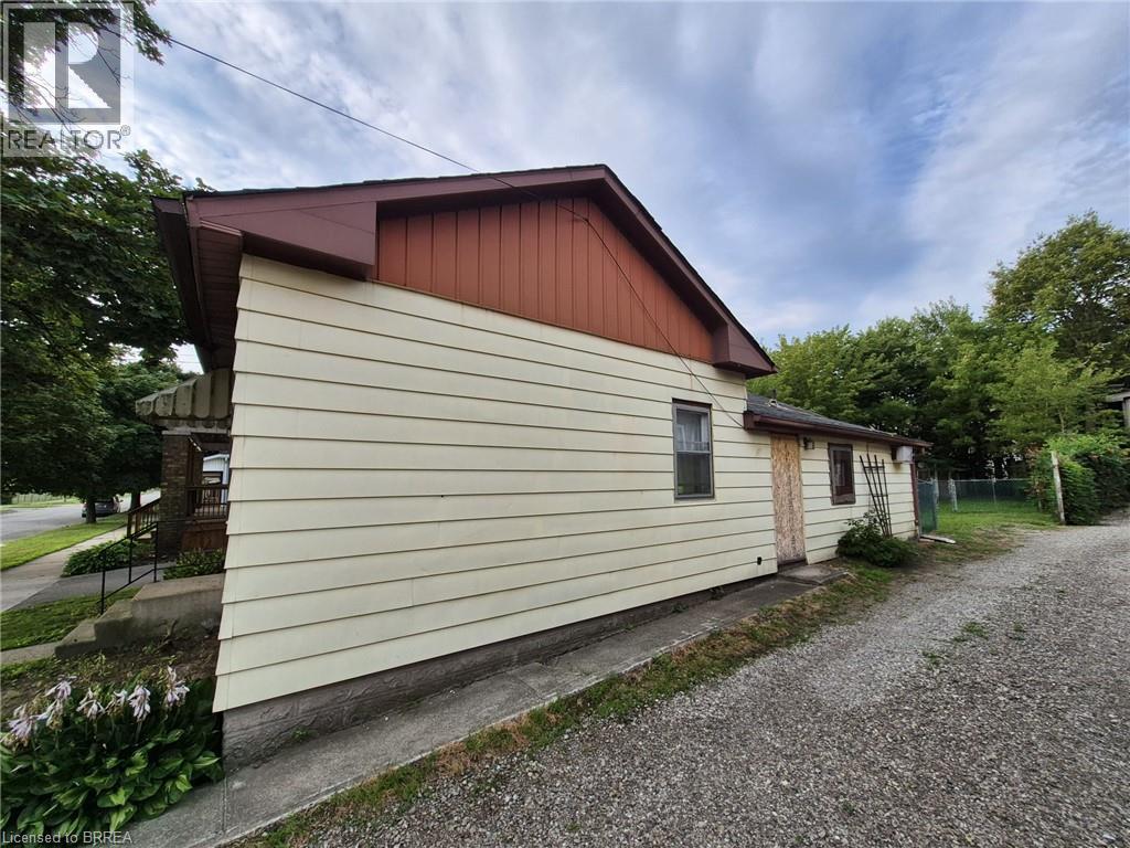 148 Pearl Street, Brantford, Ontario  N3T 3P4 - Photo 4 - 40853174
