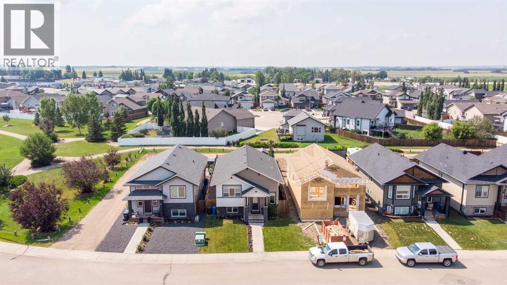 19 Hanson Green, Penhold, Alberta  T0M 1R0 - Photo 38 - A2332629