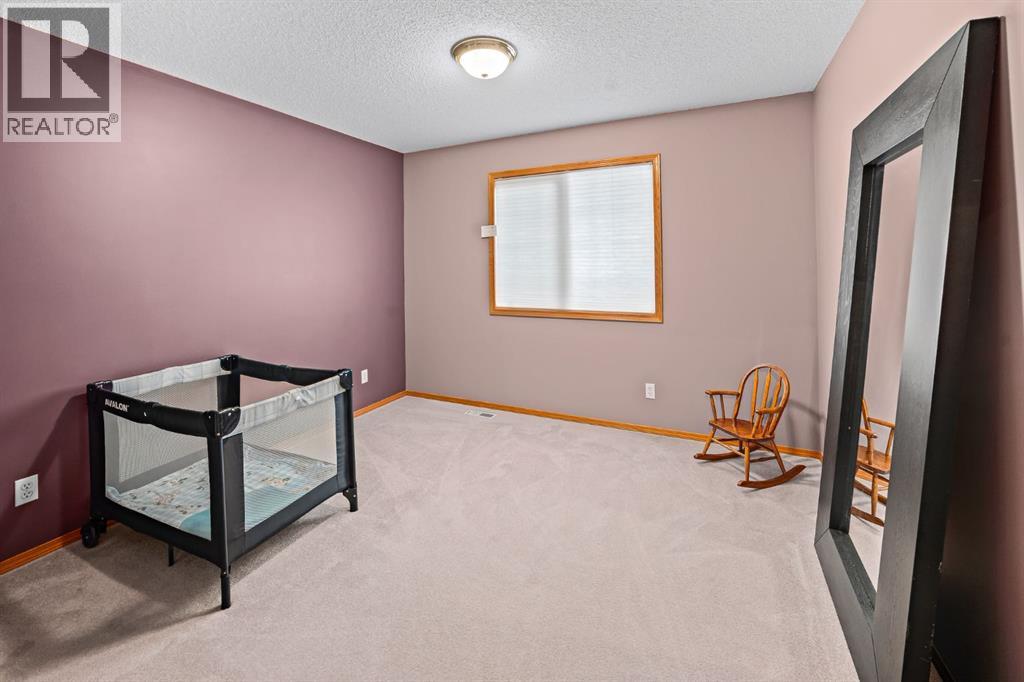 30 Gleneagles View, Cochrane, Alberta  T4C 1N9 - Photo 30 - A2332296