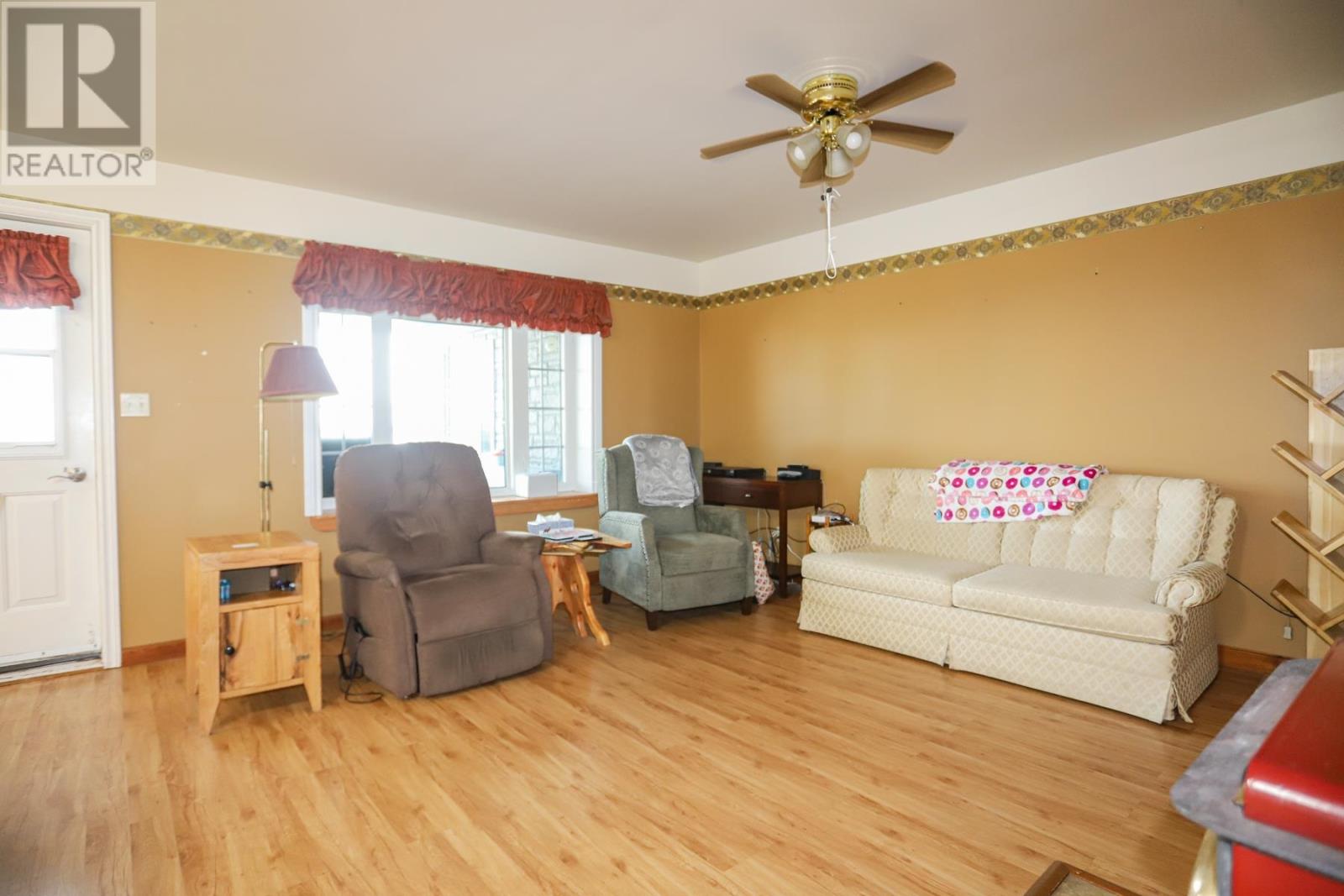 461 Sunnyside Beach Rd, Sault Ste. Marie, Ontario  P6A 5K8 - Photo 11 - SM262069