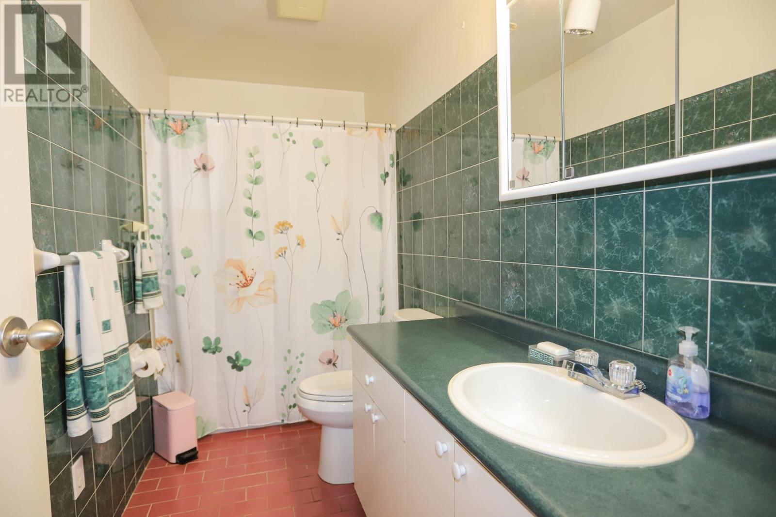 461 Sunnyside Beach Rd, Sault Ste. Marie, Ontario  P6A 5K8 - Photo 20 - SM262069