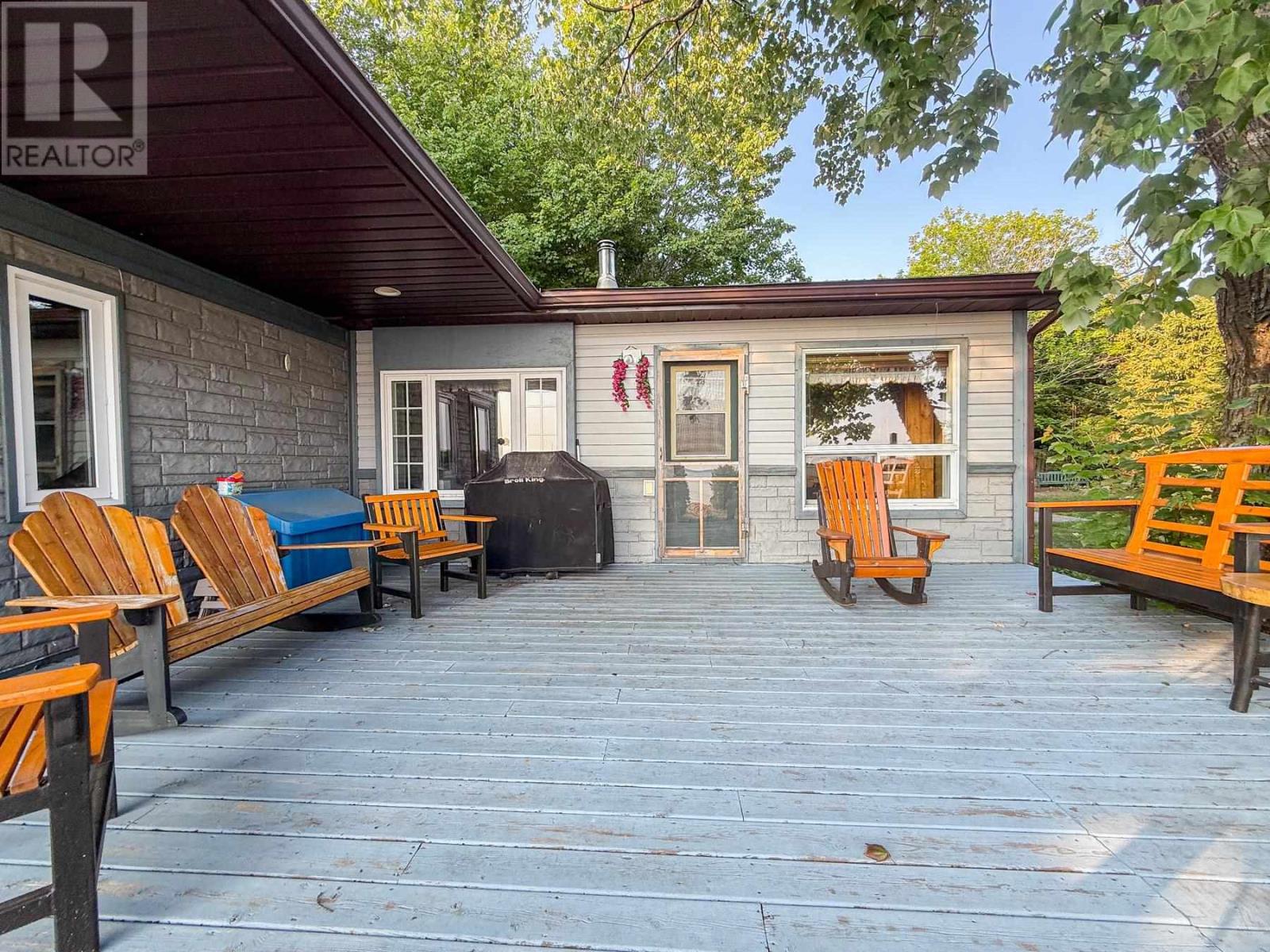 461 Sunnyside Beach Rd, Sault Ste. Marie, Ontario  P6A 5K8 - Photo 5 - SM262069