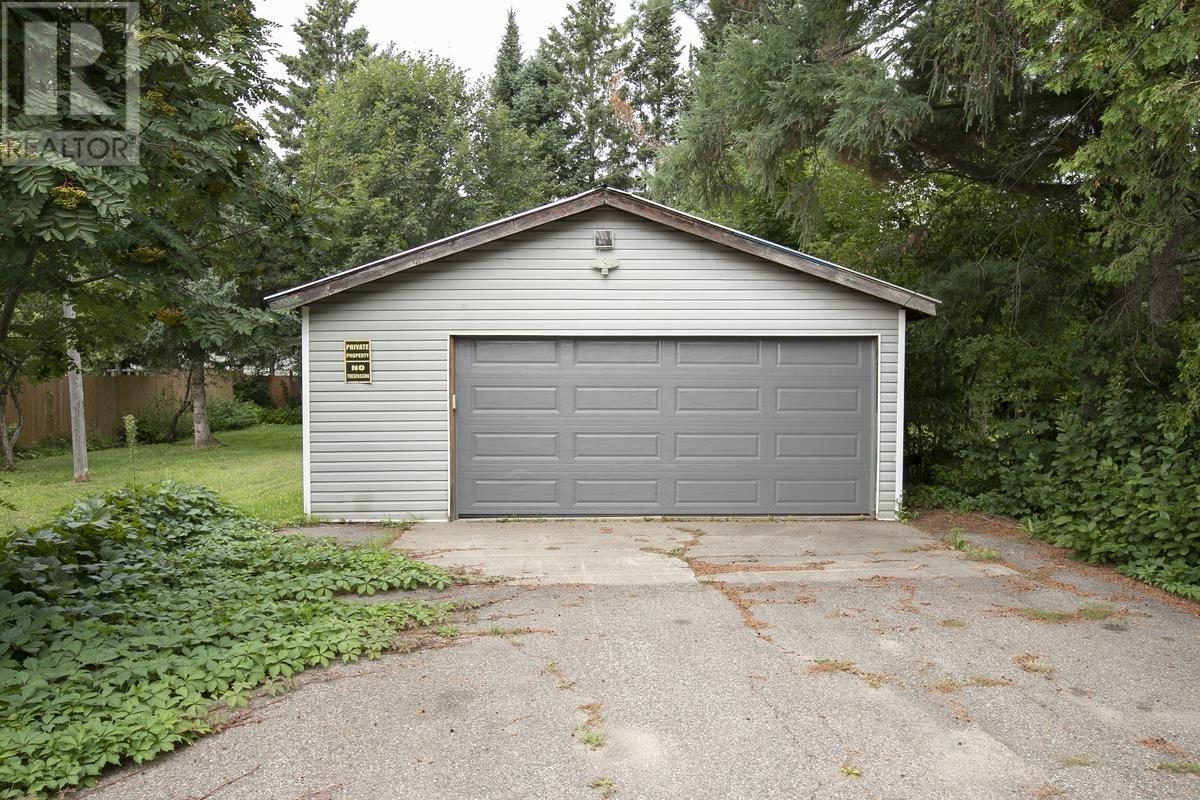 18 Eastern Ave, Sault Ste. Marie, Ontario P6A 4R1 - Photo 5 - SM262073