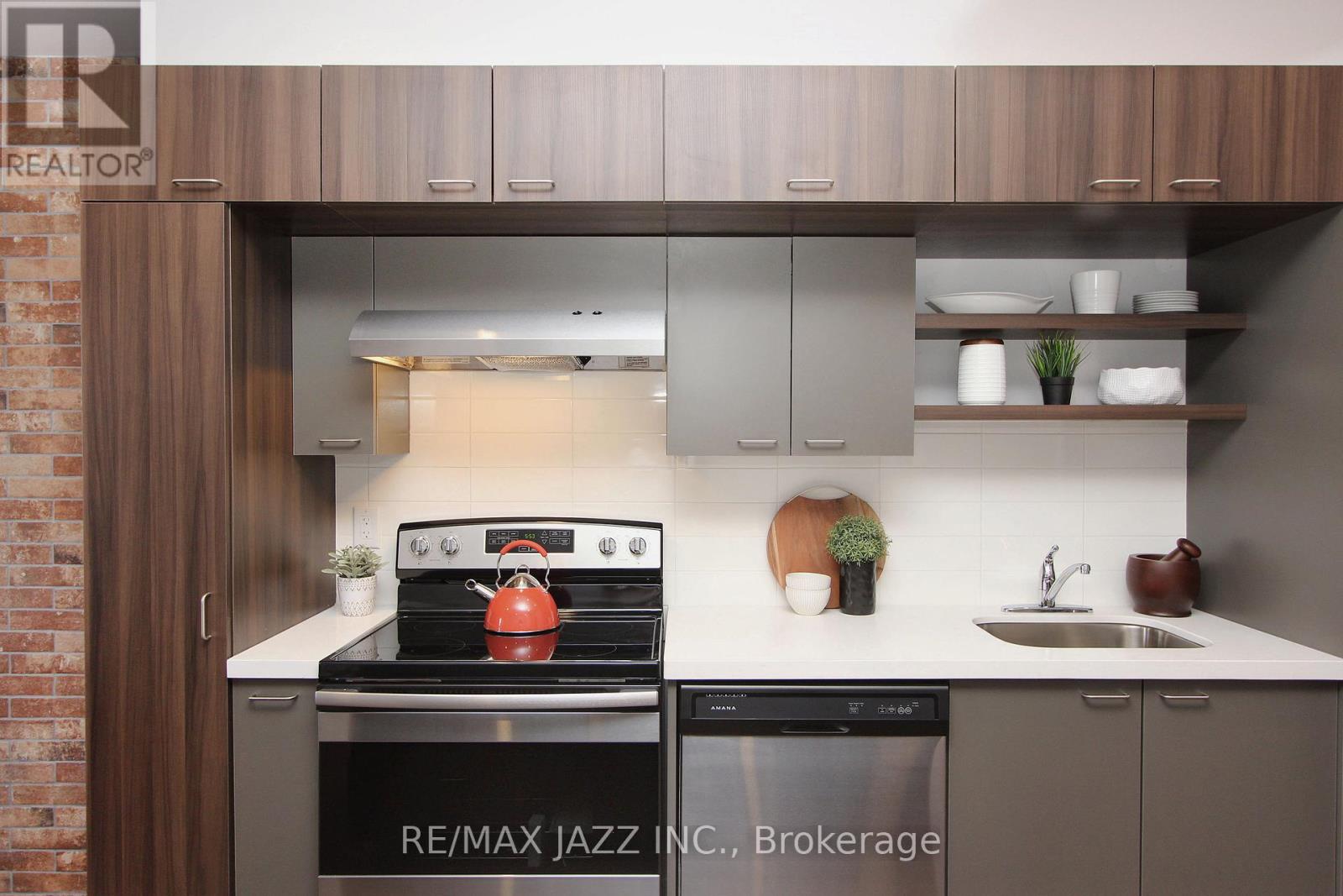 201 - 14 1/2 King Street E, Oshawa, Ontario  L1H 1A9 - Photo 13 - E13029746