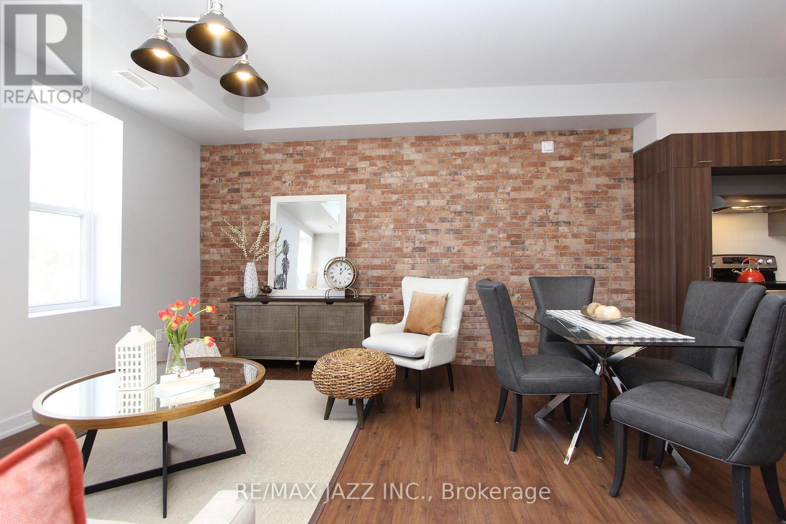 201 - 14 1/2 King Street E, Oshawa, Ontario  L1H 1A9 - Photo 10 - E13029746