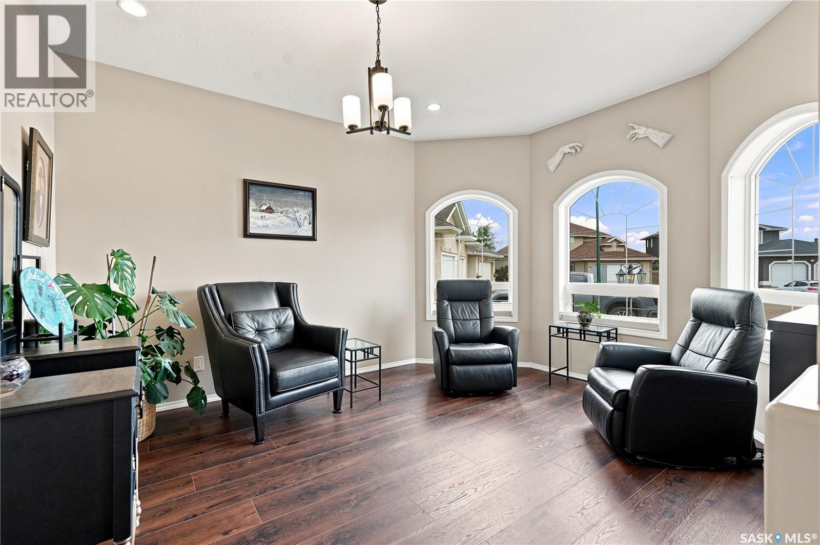 418 Bourgonje Court, Saskatoon, Saskatchewan  S7S 1L7 - Photo 4 - SK044700