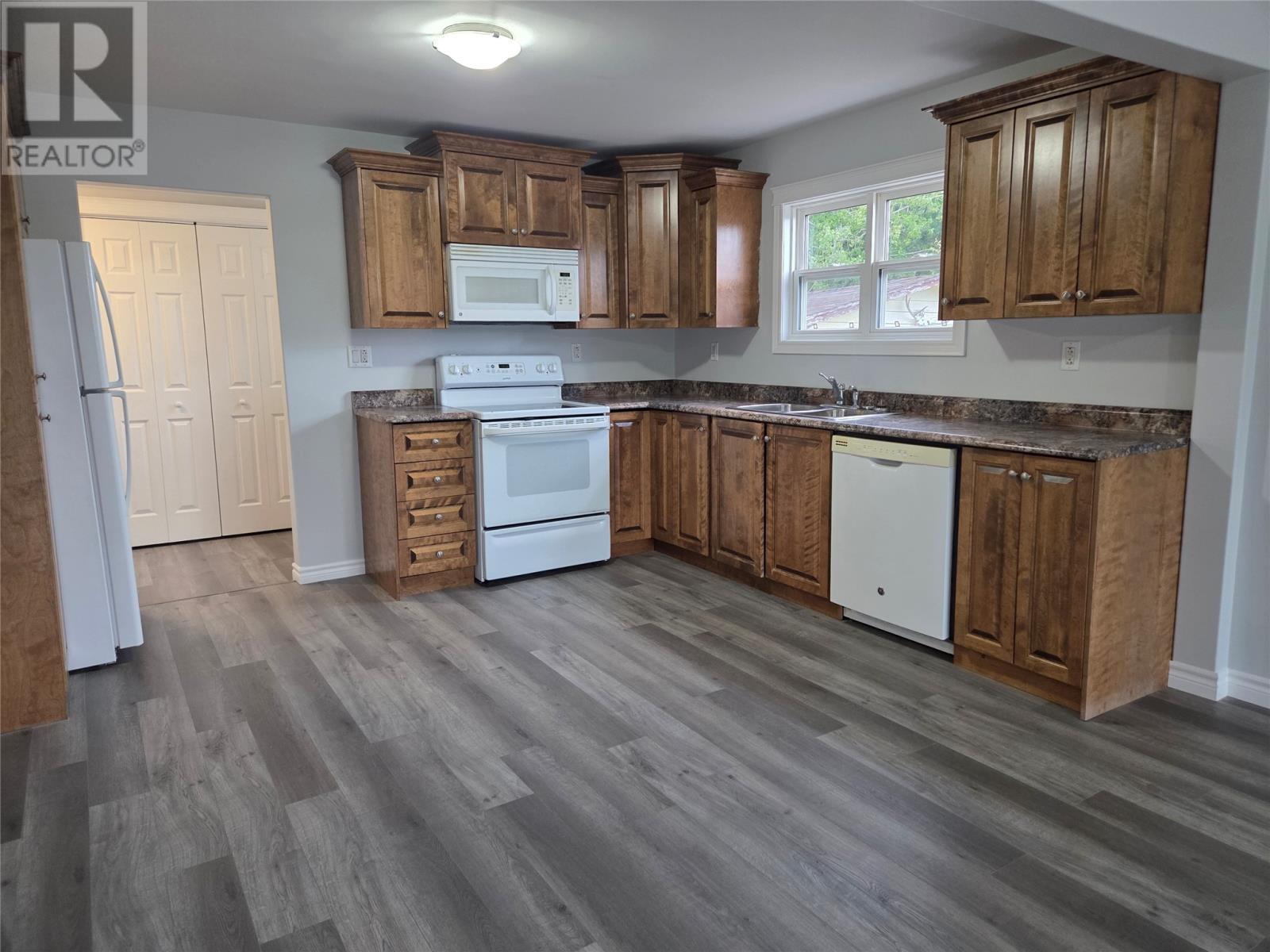 184 Main Street, Bishop's Falls — photo 8