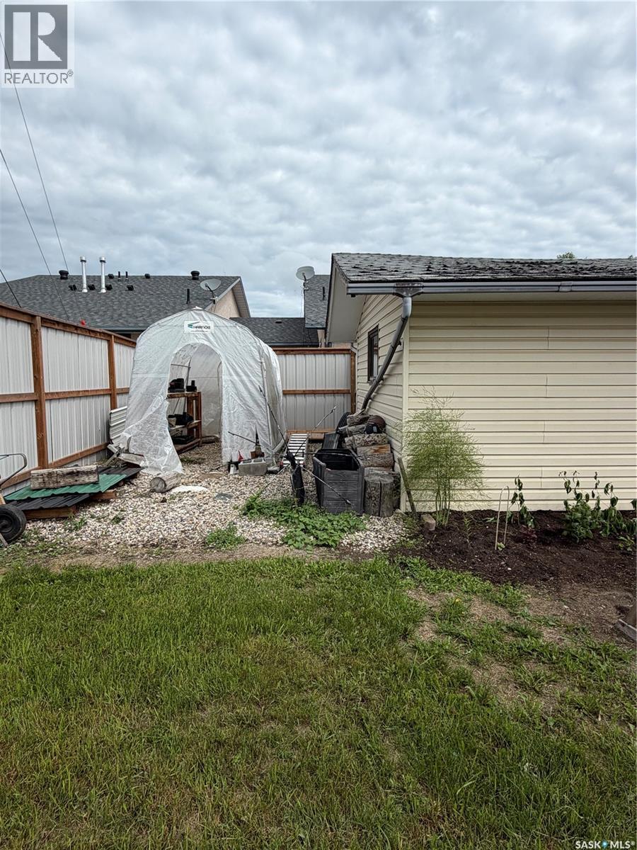 531 Prince Street, Hudson Bay, Saskatchewan  S0E 0Y0 - Photo 40 - SK040348