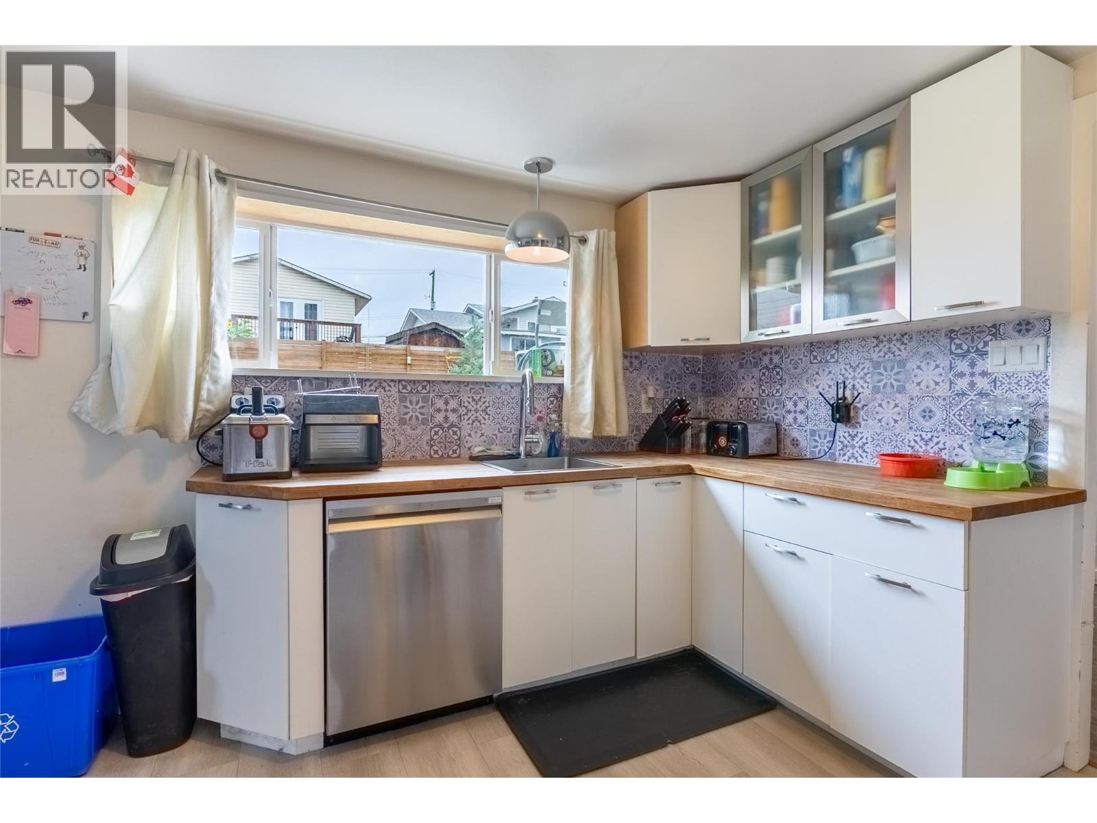 690 Alberni Avenue, Kamloops, British Columbia  V2B 1T1 - Photo 19 - 10391952