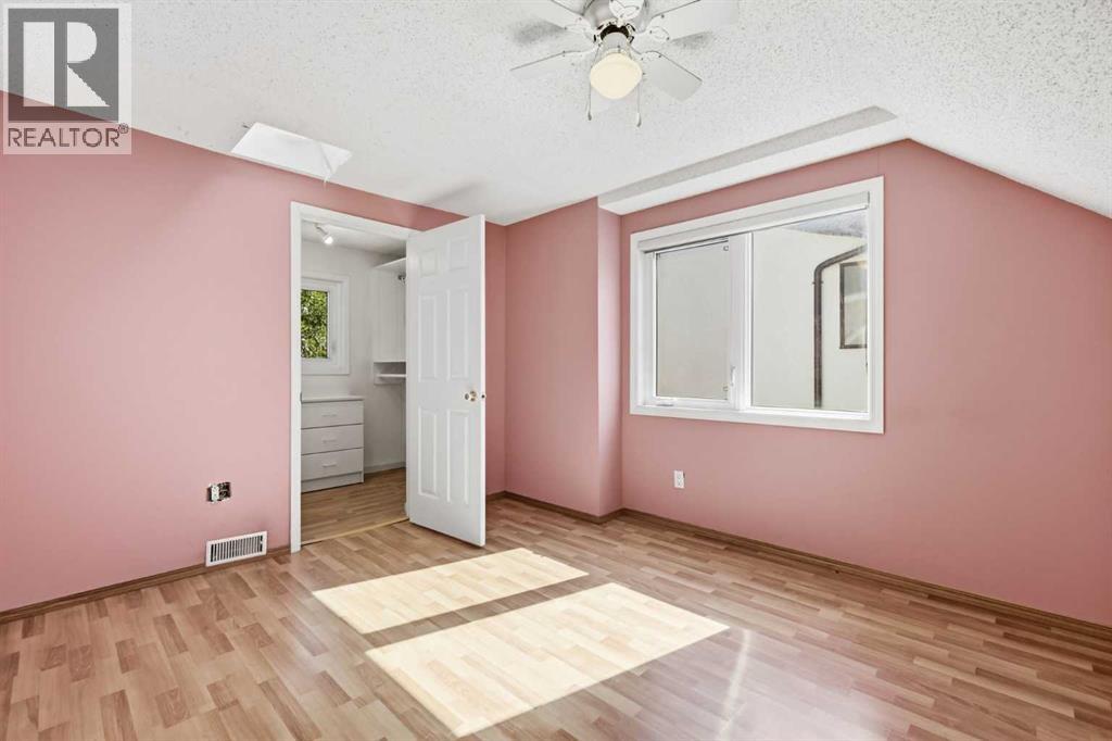 806 Radford Road NE, Calgary, Alberta  T2E 5G2 - Photo 10 - A2328343