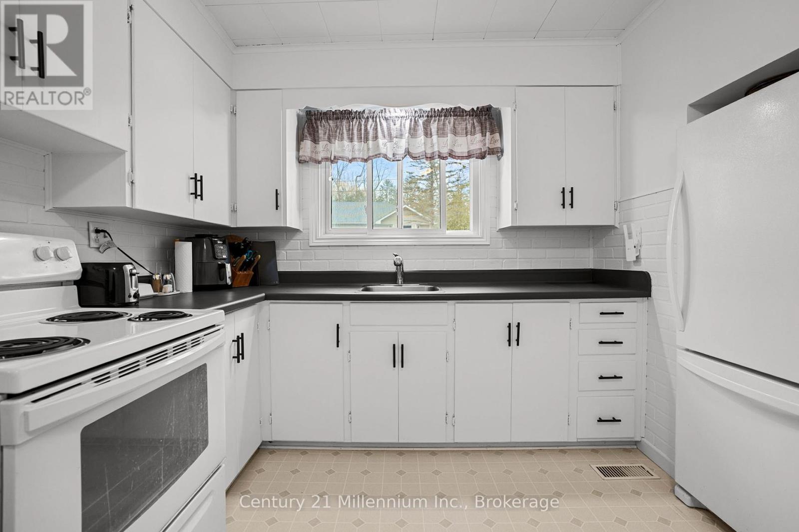 1420 7th Avenue W, Owen Sound, Ontario  N4K 5K8 - Photo 19 - X13419758